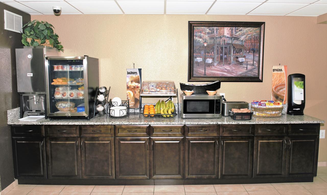 Microtel Inn & Suites By Wyndham Jacksonville Airport Exterior foto